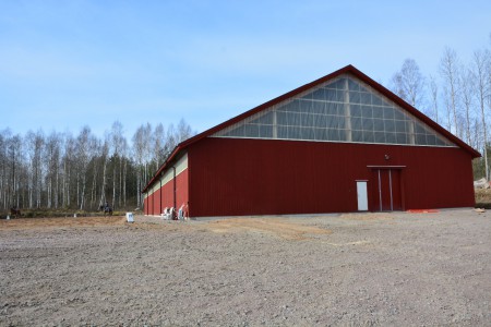 Framsidan av inomhus banan